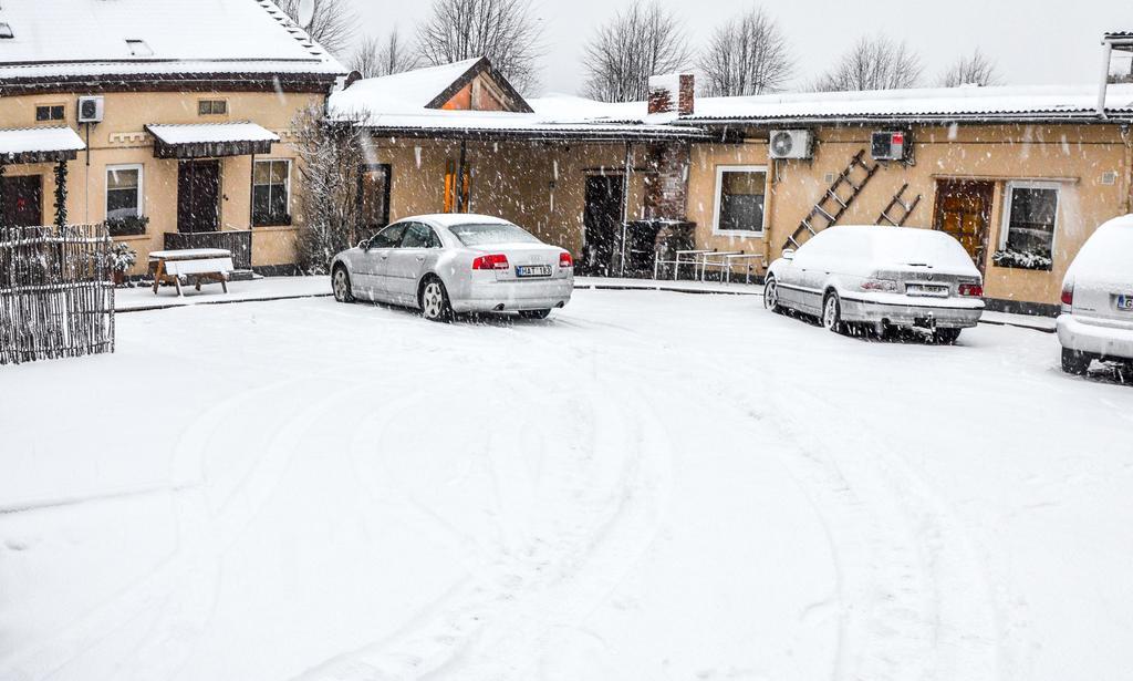 Veldzes Nams Hotel Ventspils Exterior foto